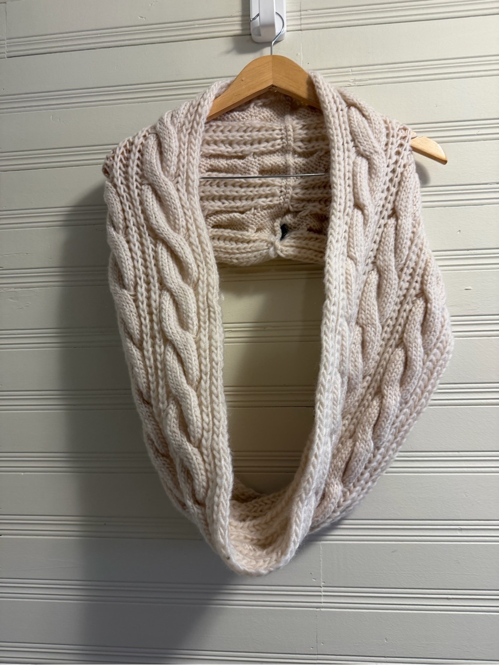 Celtic Ore Ireland Cable Knit Infinity Scarf Cream Chunky Cozy Winter Loop Scarf